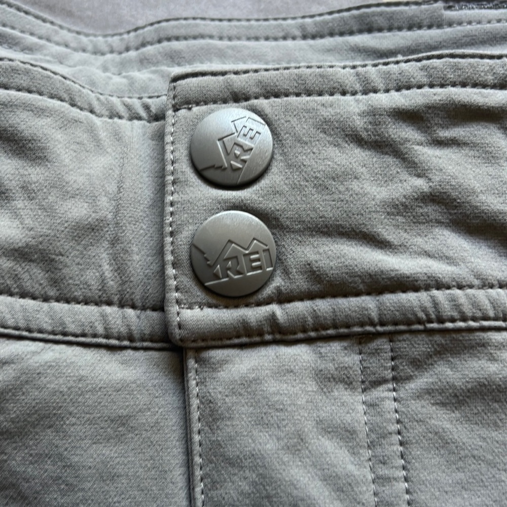 Women’s REI hiking pants size 16 pet runs small
